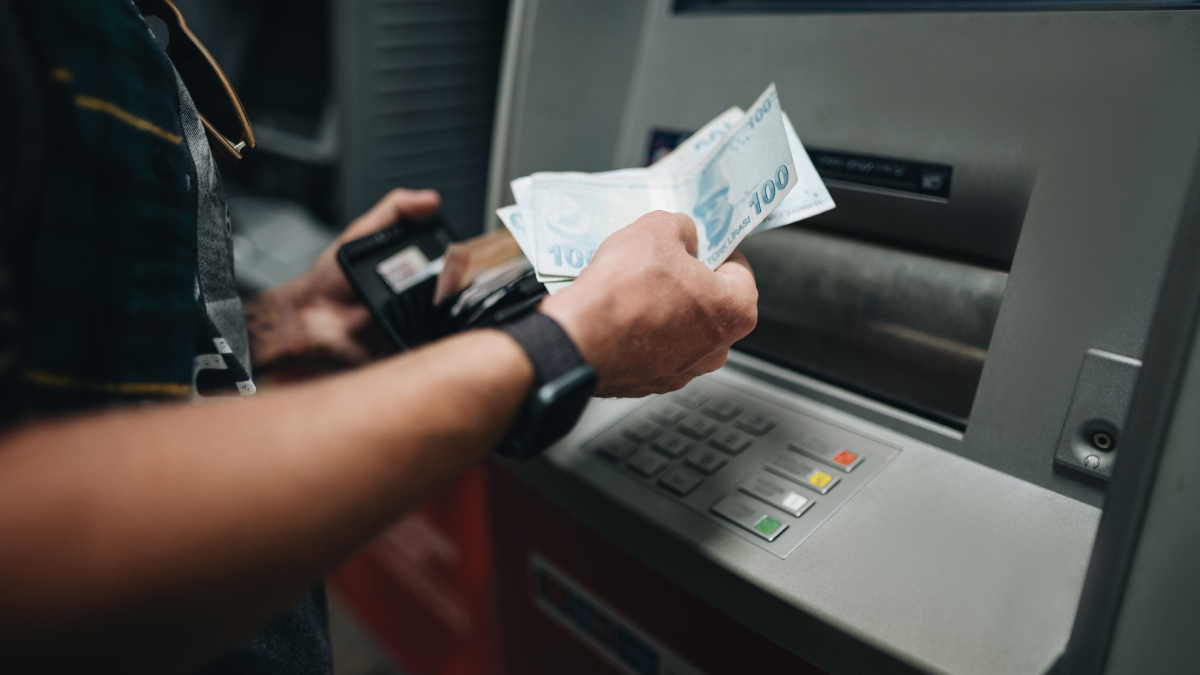 Bugün son gün: Kimliğiyle şubeye gitmeyenin bankadaki parası devredilecek