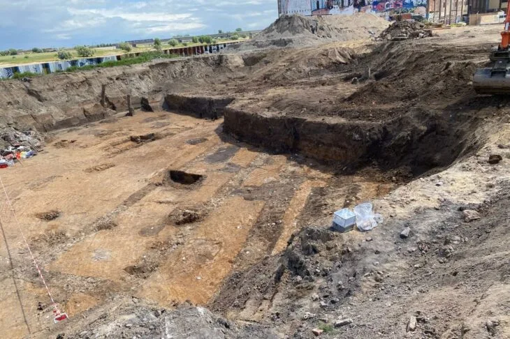 Arkeologlar, Hollanda’nın Nijmegen kentindeki Waal Nehri Yakınlarındaki Anıtsal Roma Binasını Ortaya Çıkardılar