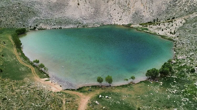 Kuraklıktan etkilenen Antalya’daki Yeşil Göl eski günlerine kavuştu