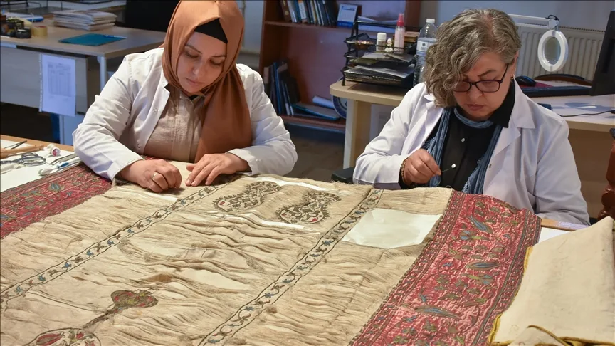Mevlana Hz’lerine  ait olduğu değerlendirilen eserler restore ediliyor