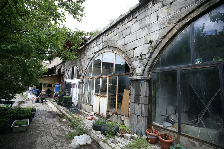 Erzurum’un Osmanlı yadigarı tarihi Hacılar Hanı, eski ihtişamlı günlerine dönecek