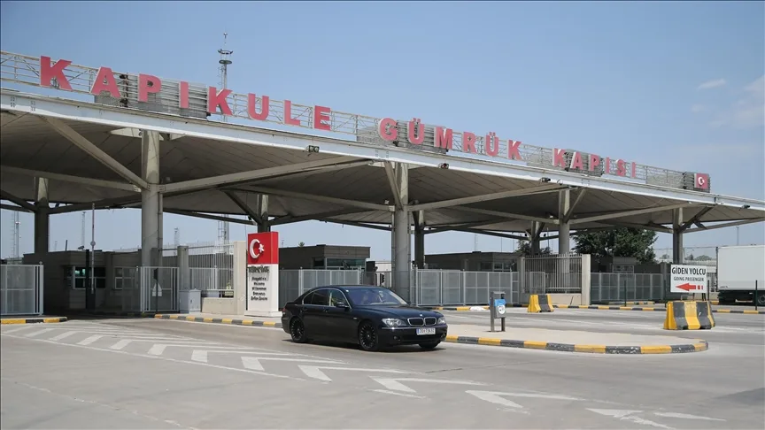 Gurbetçilerin izinlerini geçirmek için Türkiye’ye gelişleri devam ediyor