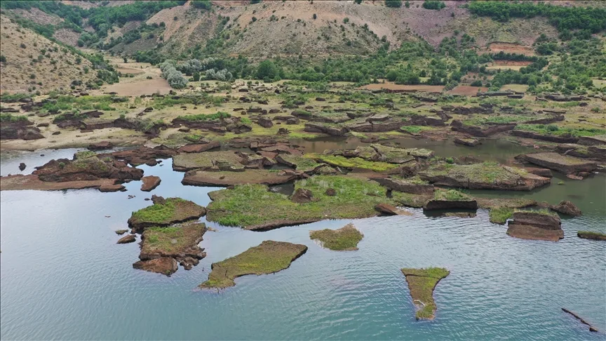 Adıyaman’ın “yüzen adaları” koruma amaçlı sabitlenmeye başladı