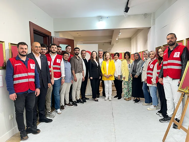 “Türkiye Yüzyılı Kadınları” Mikro Sanat Resim Sergisi sanatseverleri ağırlıyor