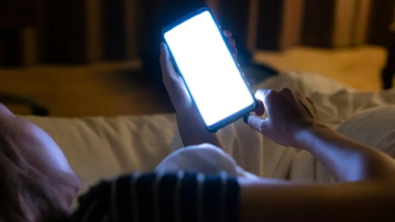 Deprem değil, mobil uygulama sarstı!.. Gece yarısı binlerce telefon aynı anda çaldı