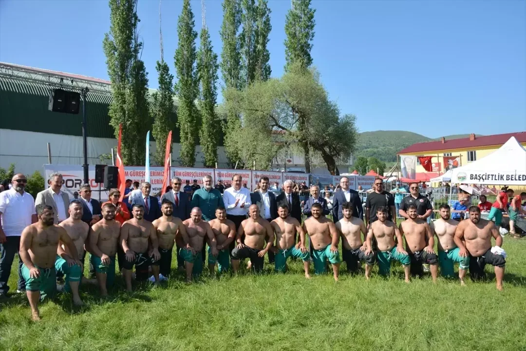 Başçiftlik’te Karakucak Güreşleri Düzenlendi
