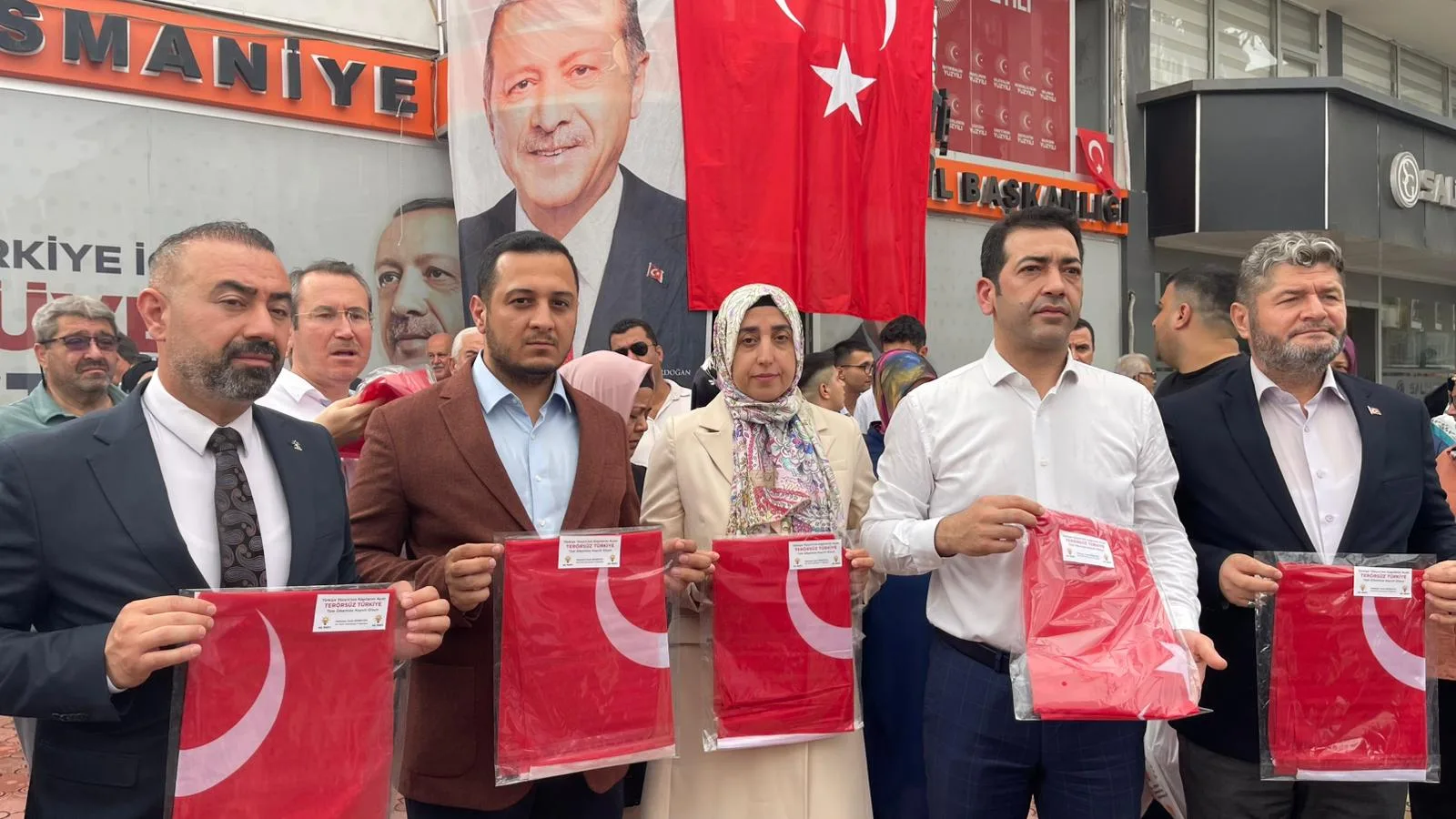 Türkiye Cumhuriyeti Hepimizin Ortak Çatısıdır