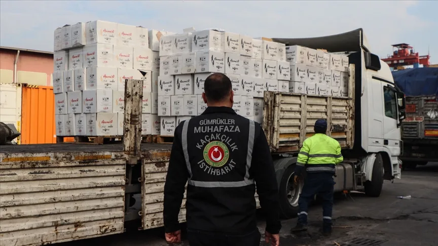 Gümrük Muhafaza ekipleri “dumansız Türkiye” hedefiyle sigara kaçakçılığına geçit vermedi