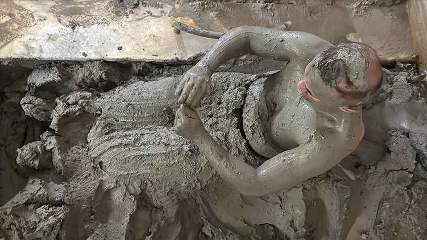 Afyonkarahisar’daki Hüdai Kaplıcaları gurbetçilerin dinlenme yeri oluyor