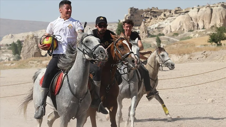 Kapadokya’da “At Güzellik Yarışması” düzenlendi