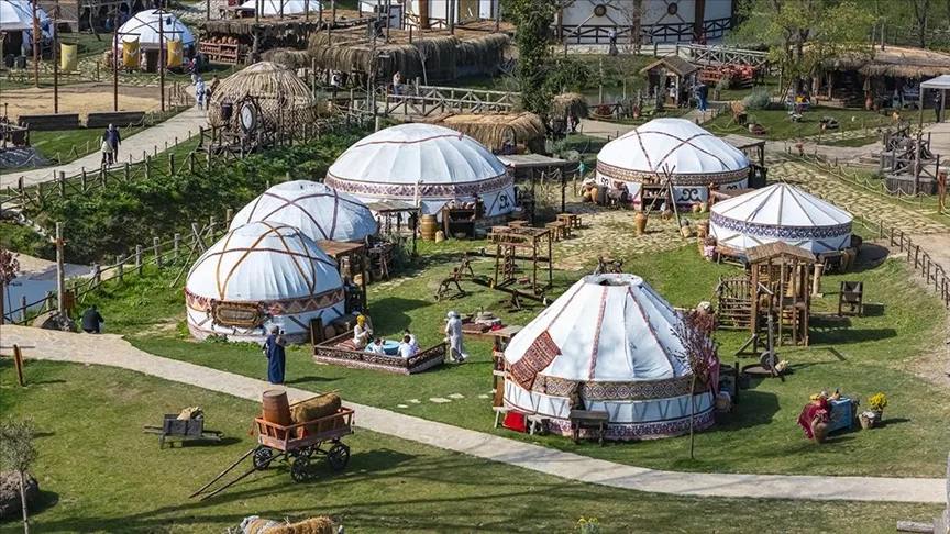 Bozdağ Film Platoları, yeni dönemde ziyaretçilere kapsamlı bir kültür rotası sunuyor