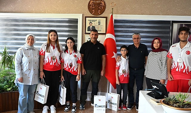 Milli sporculardan Başkan Topaloğlu’na ziyaret