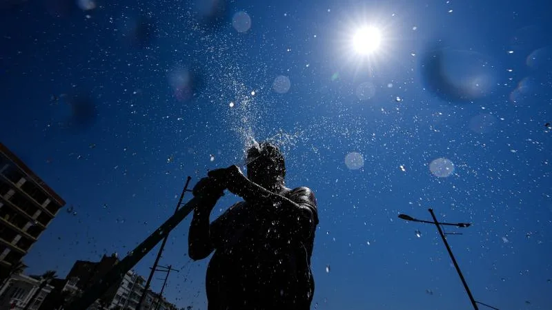 Hava sıcaklığı 43 ilde 40 derecenin üzerine çıktı