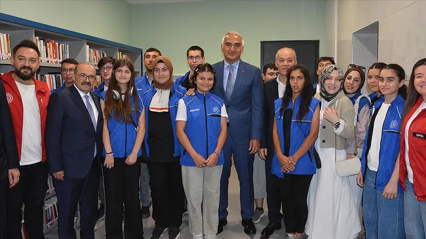Bakan Ersoy: Yeni hedefimiz, kütüphaneleri topluma yön veren merkezler haline getirmek