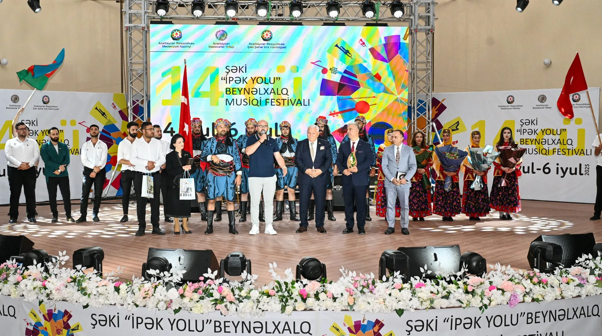 14. Uluslararası “İpek Yolu” Müzik Festivali coşkuyla başladı.