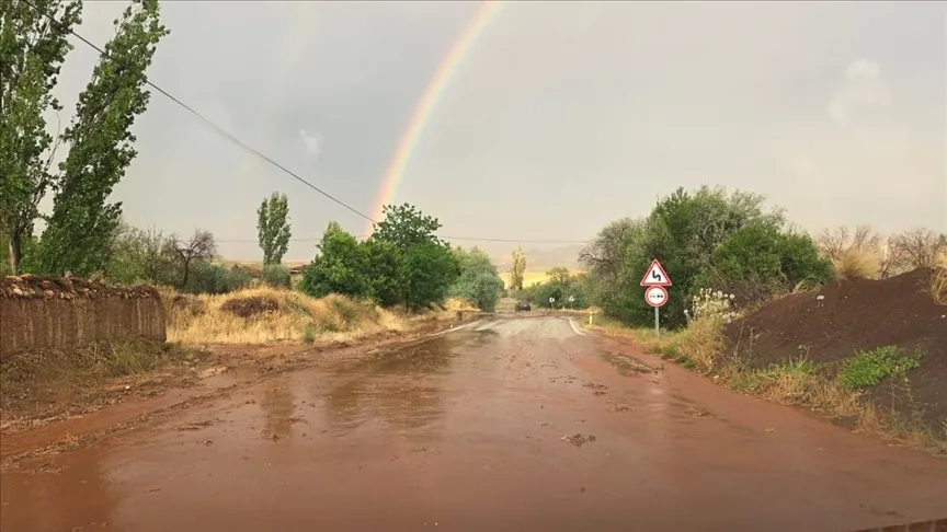 Çorum’da sağanak nedeniyle dereler taştı
