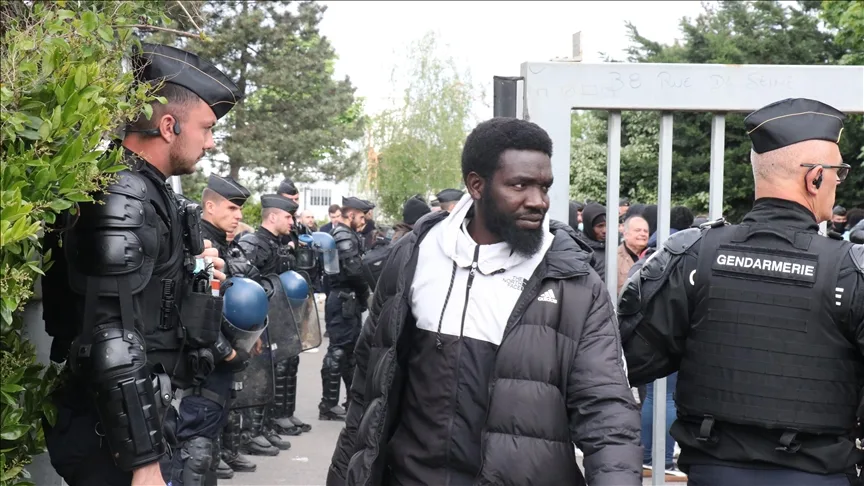 İngiltere ve Fransa, göçmen kaçakçılığıyla mücadelede yeni caydırıcı önlemler arayışında