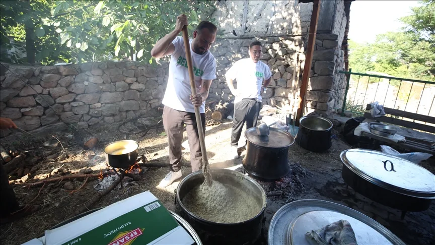 Çankırı’da asırlık imece usulü keşkek yapma geleneği sürdürülüyor