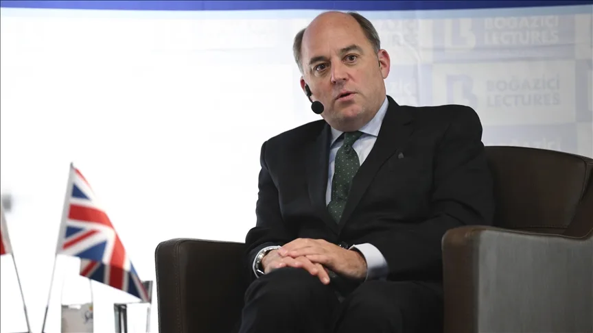 Eski İngiltere Savunma Bakanı Wallace: Dünya her zamankinden daha kaygılı