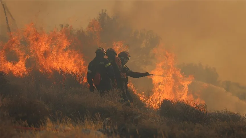 Dünyada sıcaklık rekorları kırılırken ABD ve Avrupa’da orman yangınları etkili oluyor