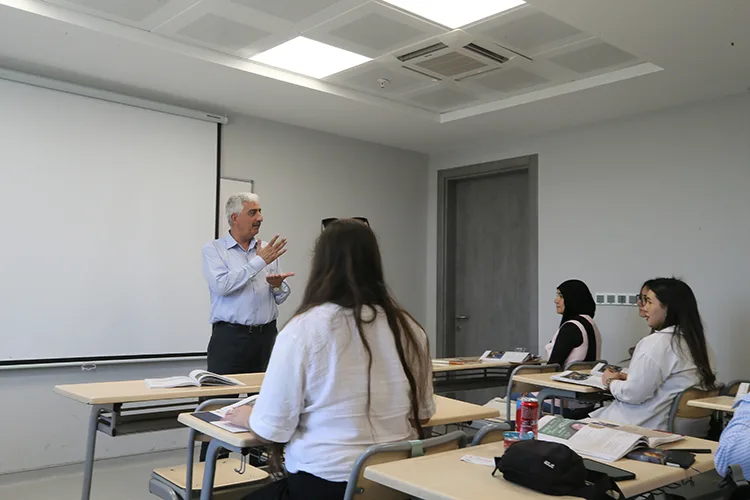 Yabancı öğrenciler öğrendikleri Türkçeyi yaz okulunda pekiştiriyor