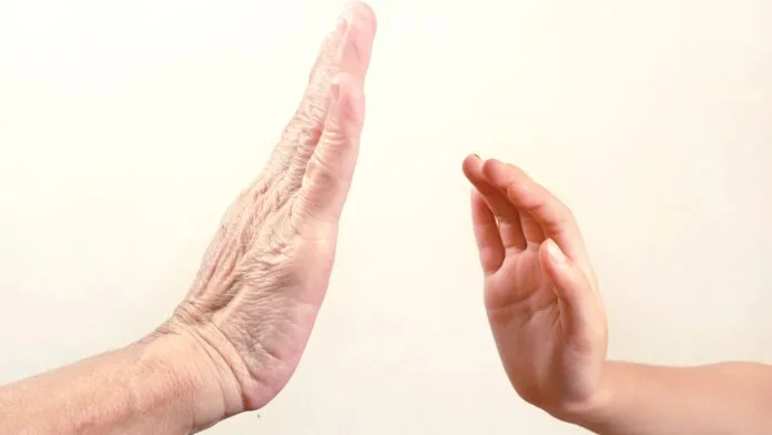 Cilt, Oyun Hamuru Gibi Gerildiği İçin Kırışıyor