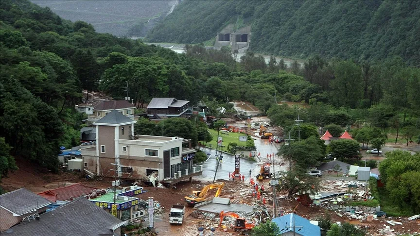 Güney Kore’de şiddetli yağışların yol açtığı afetlerde ölenlerin sayısı 17’ye çıktı