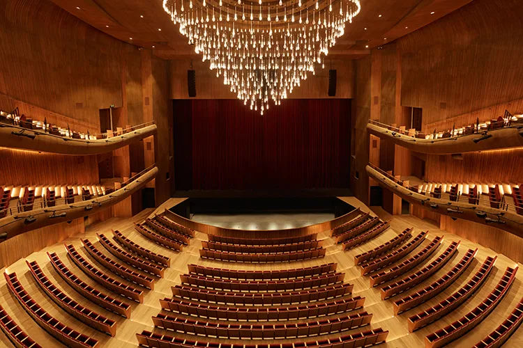 Bakan Ersoy: Sanatı sadece desteklemedik, hak ettiği değere kavuşturduk