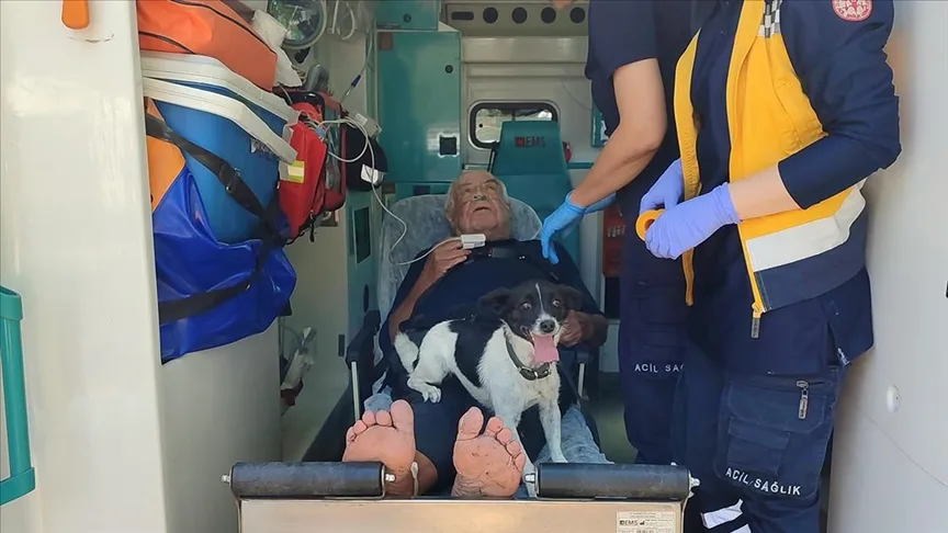 Avanos’ta ırmağa düşen yaşlı adamın köpeği başından ayrılmadı