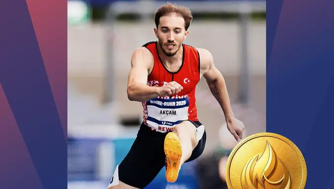 Berke Akçam’dan altın madalya