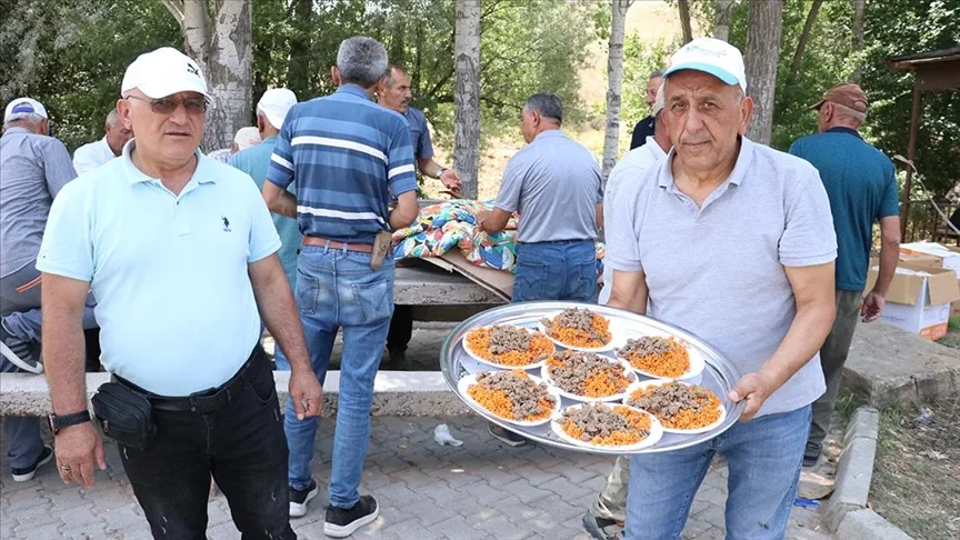 Memleket özlemlerini “Gurbetçiler Pilav Festivali” ile dindiriyorlar