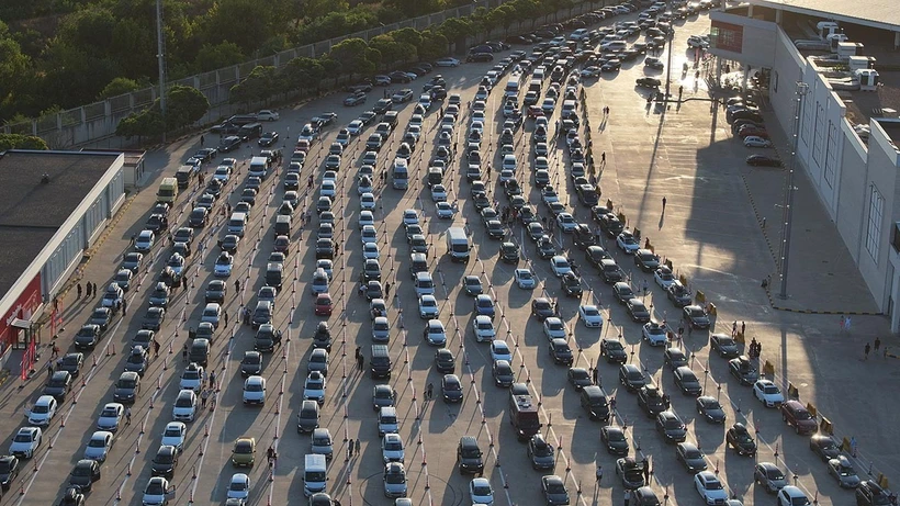 Akın akın geldiler! Kapıkule’de sezonun rekoru kırıldı