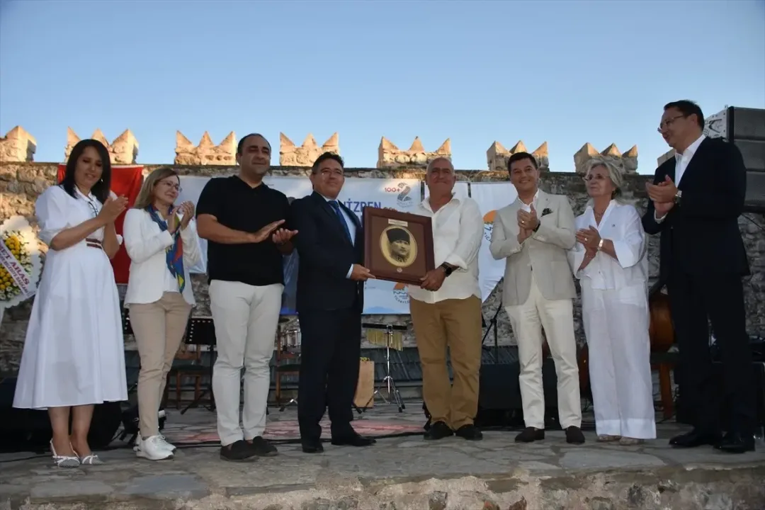 Marmaris’te 2200 Yıllık Bronz Heykel Sergilendi