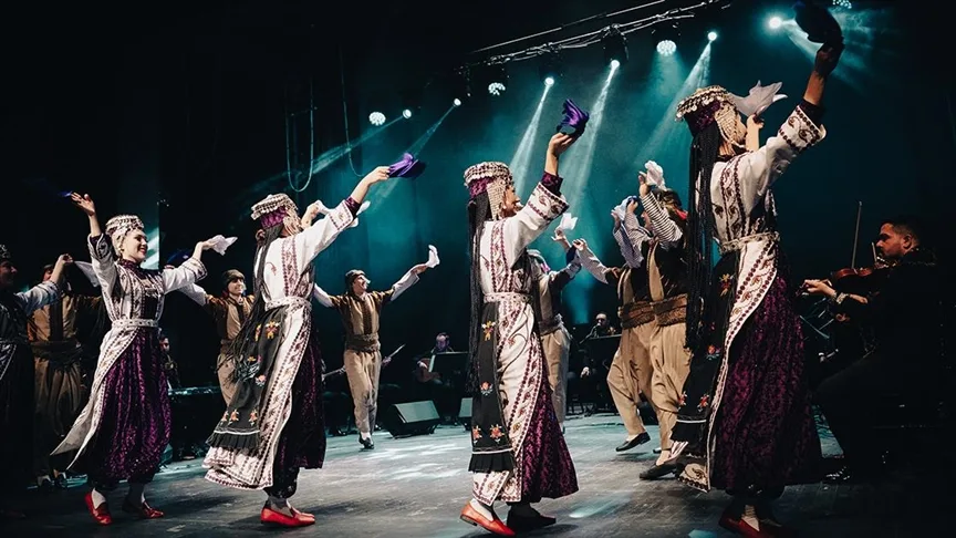 Vanlıları sanatsal etkinliklerle buluşturan “Van Kültür Yolu Festivali”