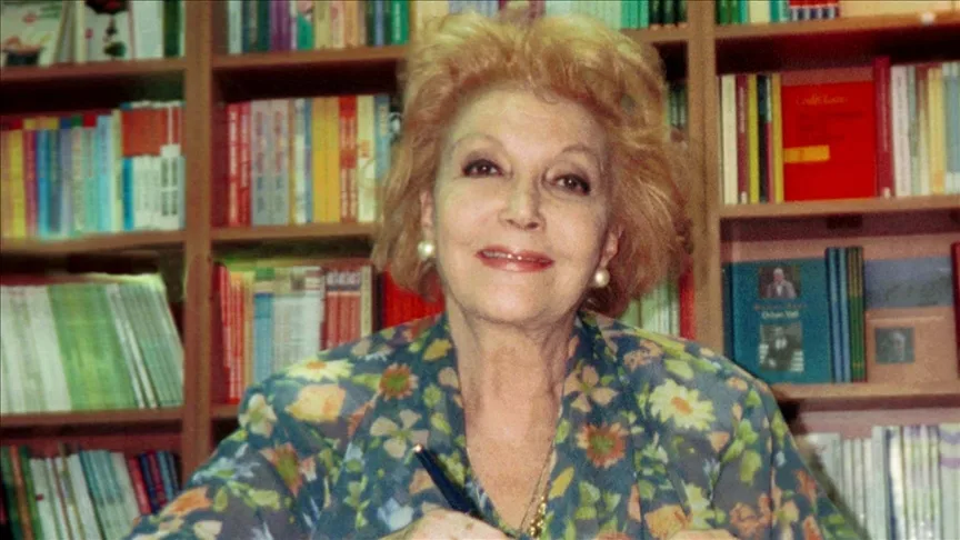 Oyunculuğa ömrünü adayan devlet sanatçısı: Nedret Güvenç