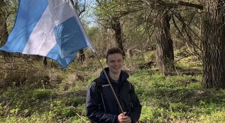 20 YAŞINDA KENDİ ÜLKESİNİ KURDU: ŞİMDİDEN 400 VATANDAŞI VAR!