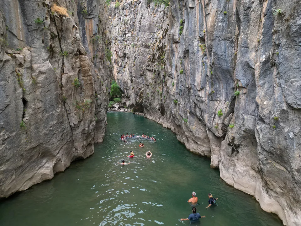 Masiro Kanyonu serin ve temiz havasıyla doğaseverlere “nefes” oldu