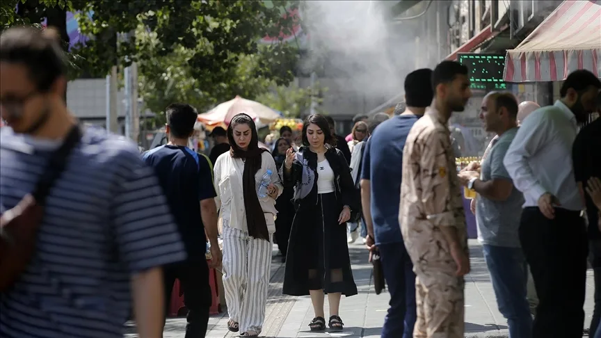İran’da aşırı sıcaklar nedeniyle 20 eyalette kamu kurumları tatil edildi