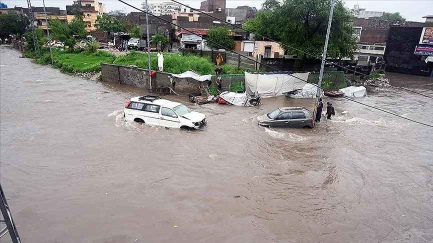 Pakistan ve Hindistan’da sel uyarıları yapıldı