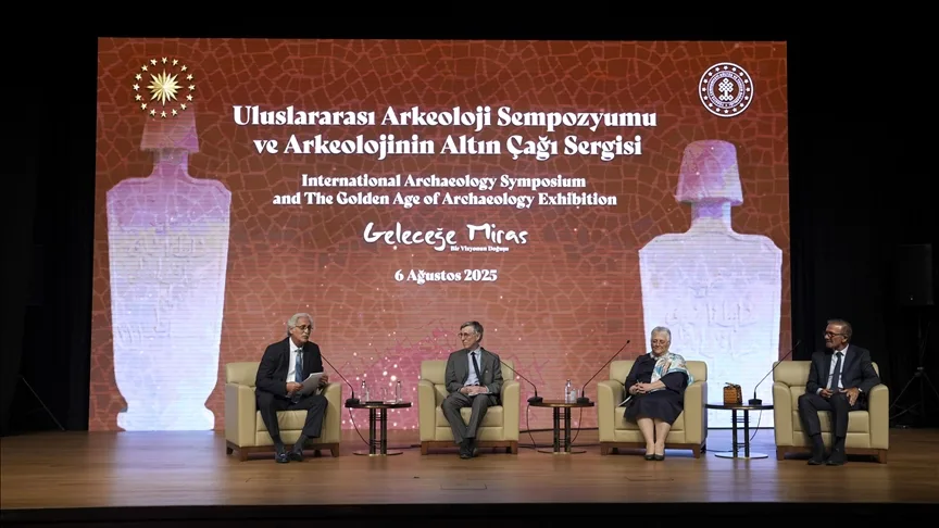 Yerli ve yabancı arkeologlar “Uluslararası Arkeoloji Sempozyumu”nda bir araya geldi