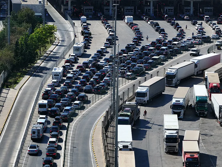Gurbetçilerin hüzünlü dönüş yolculuğu sürüyor