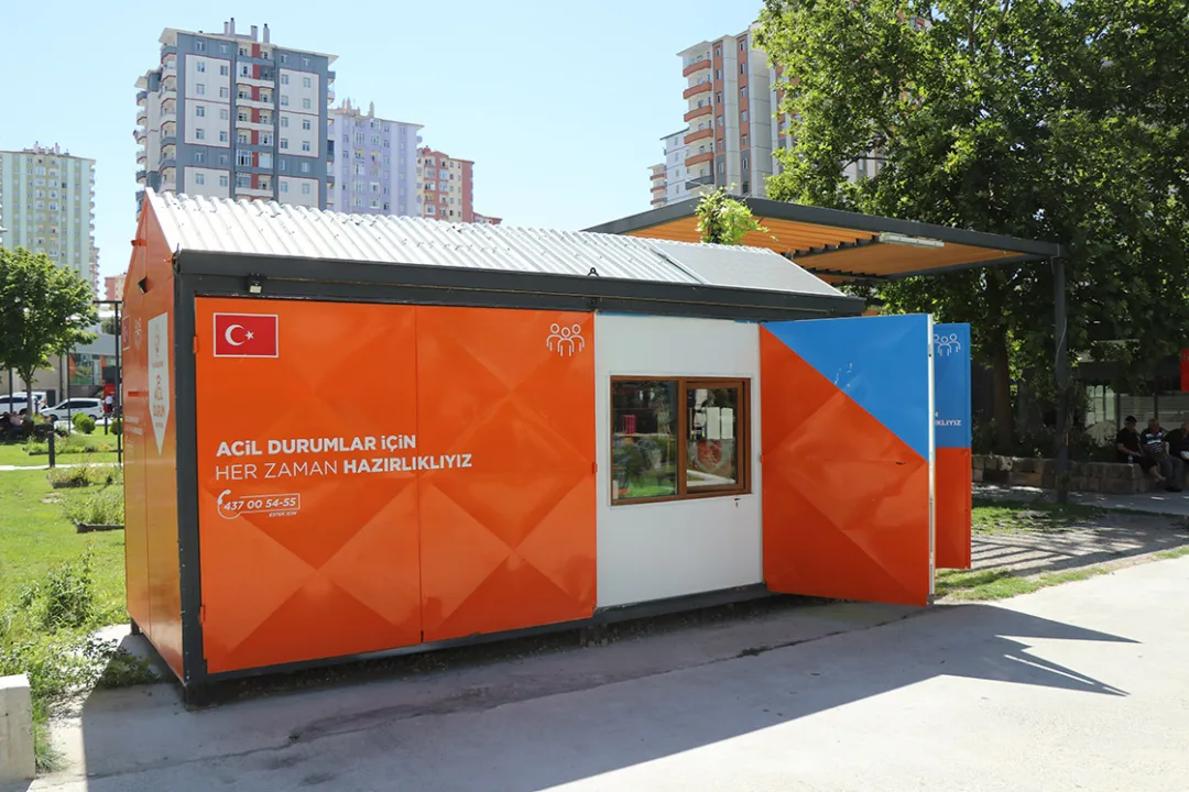 Parklara konulan “acil durum konteynerleri” hayat kurtaracak