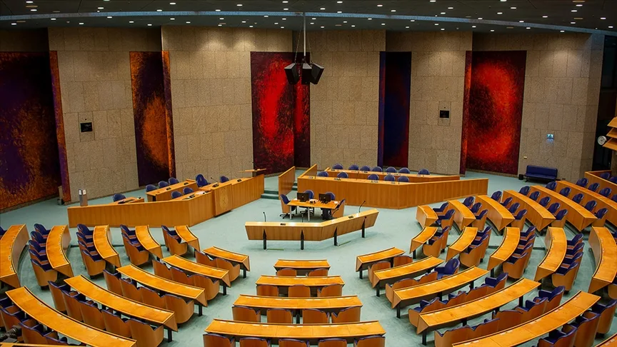 Hollanda’da Dışişleri Bakanı ve NSC’li bakanlar İsrail’e yaptırımların artırılmasına karşı çıkılması üzerine istifa etti