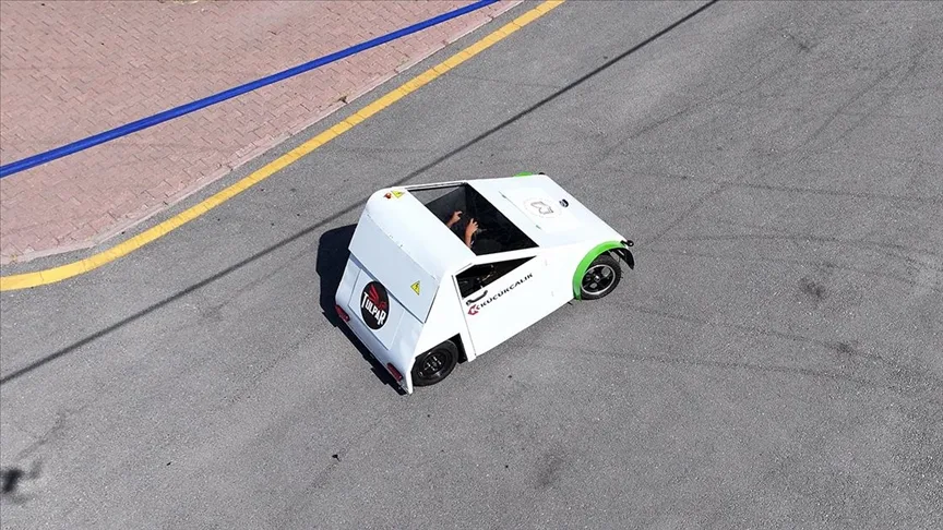 Manas Destanı’ndan etkilenen geleceğin mühendisleri, “Tulpar” ismini verdikleri elektrikli araç üretti