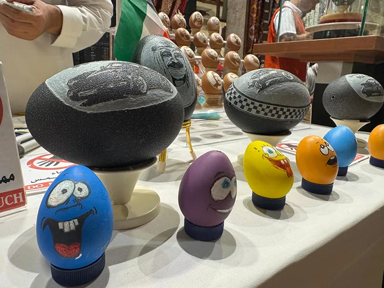 Kuveytli yumurta süsleme sanatçısı Sabah N. Asad, eserlerini İstanbul’da sergiledi