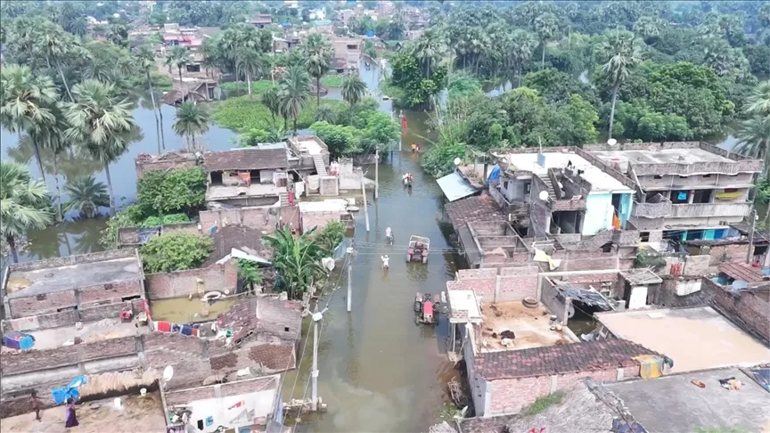 Hindistan’da sel nedeniyle hayatını kaybedenlerin sayısı 60’a yükseldi