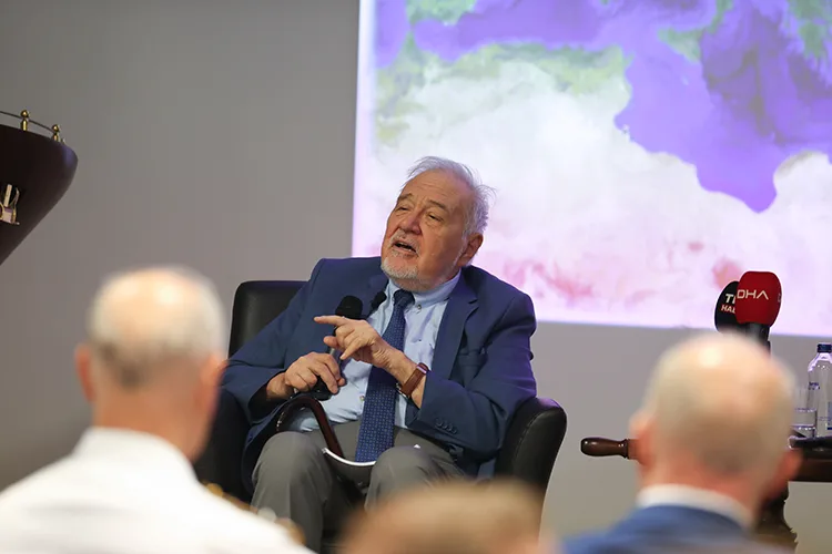 TEKNOFEST Mavi Vatan kapsamında “Akdeniz ve Osmanlı Denizciliği” başlıklı konferans düzenlendi