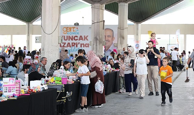 Çocuklar Genç KOMEK 2. El Oyuncak Pazarı İle Farkındalık Kazanıyor