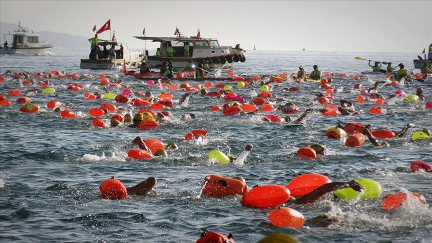 Çanakkale Boğazı’ndaki yarışta 1434 yüzücü Avrupa’dan Asya’ya kulaç attı