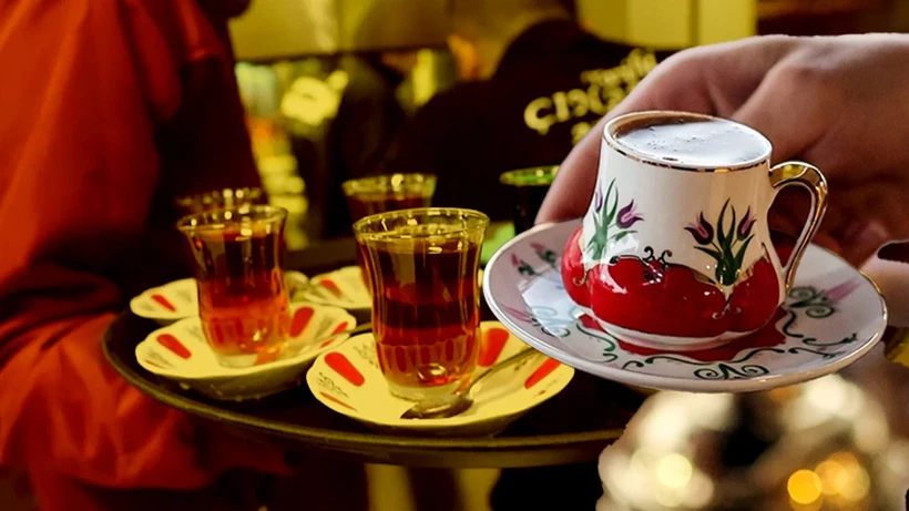 Çayı ve kahveyi çok sıcak içenler dikkat! İşte kritik eşik!